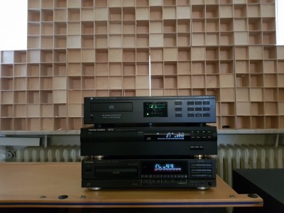 Cambridge Audio CD3<br />Harman/Kardon HD7525<br />Technics SL-PG 400A