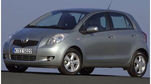 IM01558_1_Toyota_Yaris_300x168.jpg