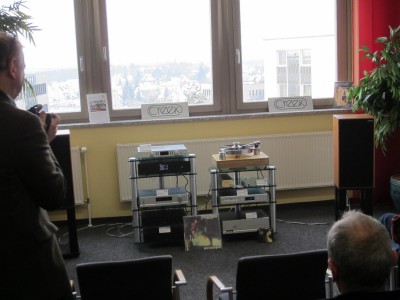 Harbeth-Monitore an Creek-Elektronik