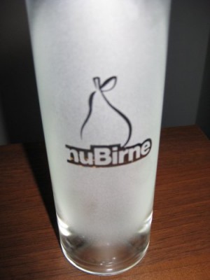 10ff3151.m.jpg (22.2 KiB) 1727 mal betrachtet Nubert-Schnaps "nuBirne"