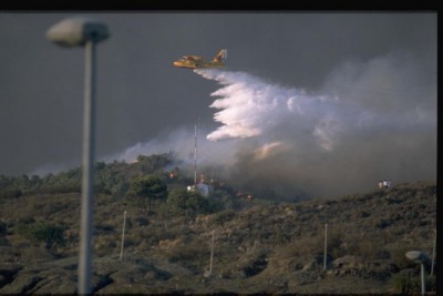 Waldbrand aufgenommen von der Autopista del Mediterráneo bei Marbella